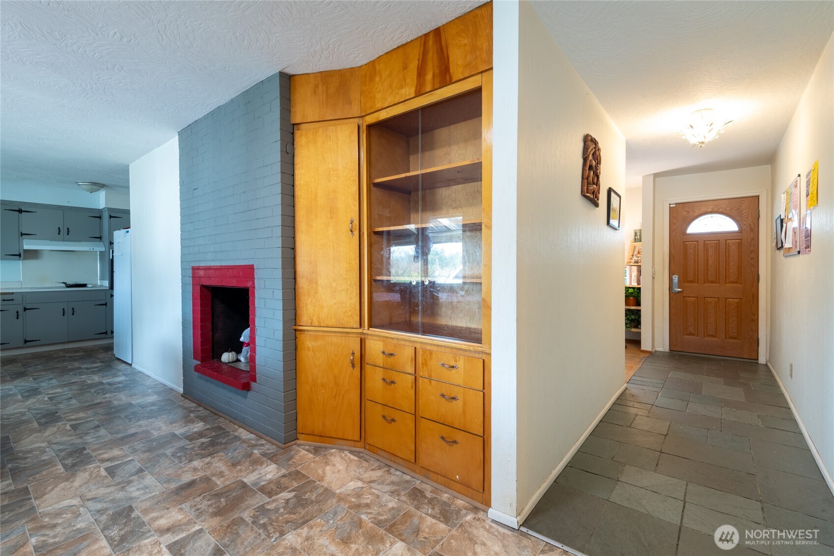 710 Roe Street Steilacoom, WA 98388 - Photo 6 of 28