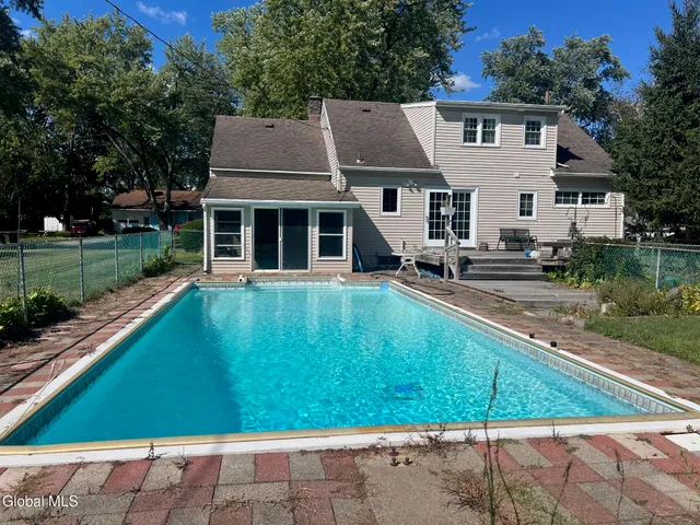 $346,900 | 5 Mcnamara Drive, Charlton, NY 12019