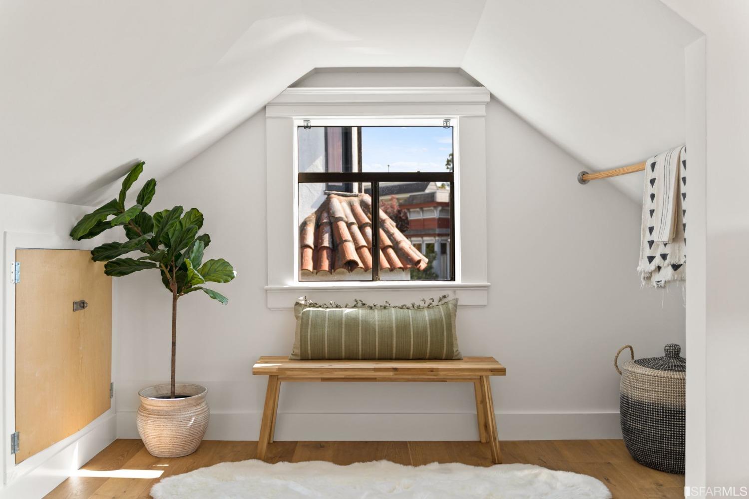 3045 Castro Street San Francisco, CA 94131 - Photo 17 of 44 a vase of flowers sitting on a table