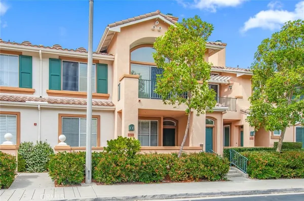 $714,900 | 2605 Ladrillo Aisle, Irvine, CA 92606