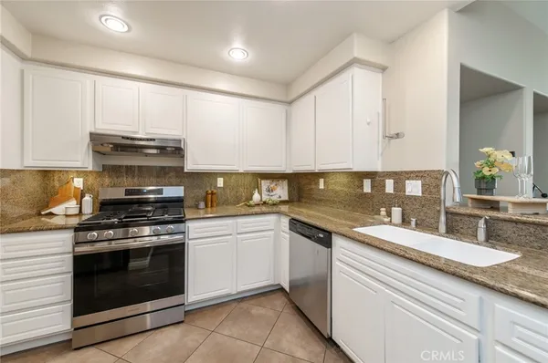 $714,900 | 2605 Ladrillo Aisle, Irvine, CA 92606