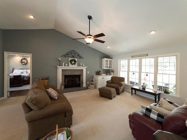 2400 Hoffman Road Jackson Springs, NC 27281 - Photo 3 of 19 Family Room