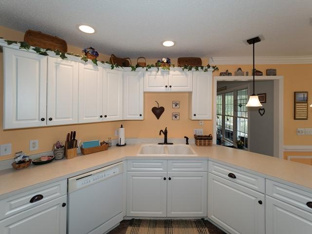 2400 Hoffman Road Jackson Springs, NC 27281 - Photo 5 of 19 Kitchen