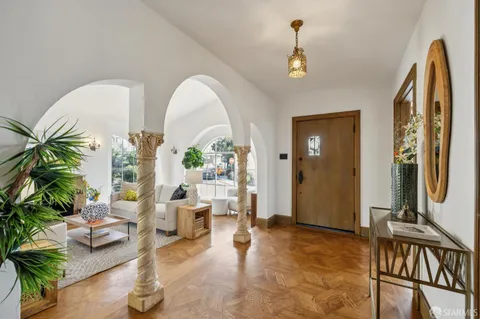 $1,950,000 | 95 Pinehurst Way, San Francisco, CA 94127