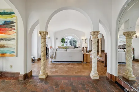 $1,950,000 | 95 Pinehurst Way, San Francisco, CA 94127