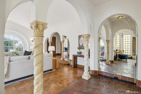 $1,950,000 | 95 Pinehurst Way, San Francisco, CA 94127