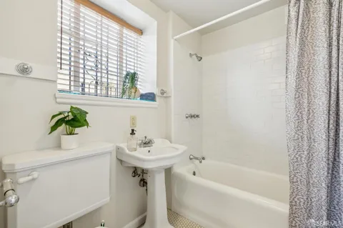 $1,950,000 | 95 Pinehurst Way, San Francisco, CA 94127