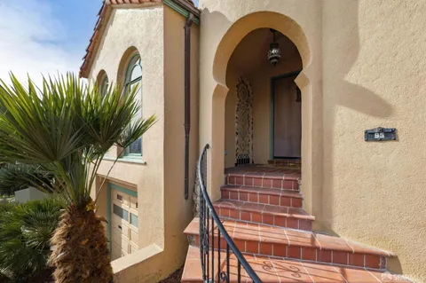 $1,950,000 | 95 Pinehurst Way, San Francisco, CA 94127