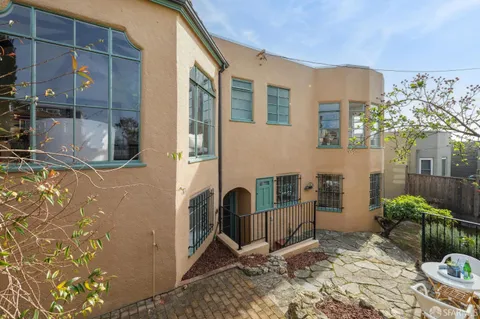$1,950,000 | 95 Pinehurst Way, San Francisco, CA 94127