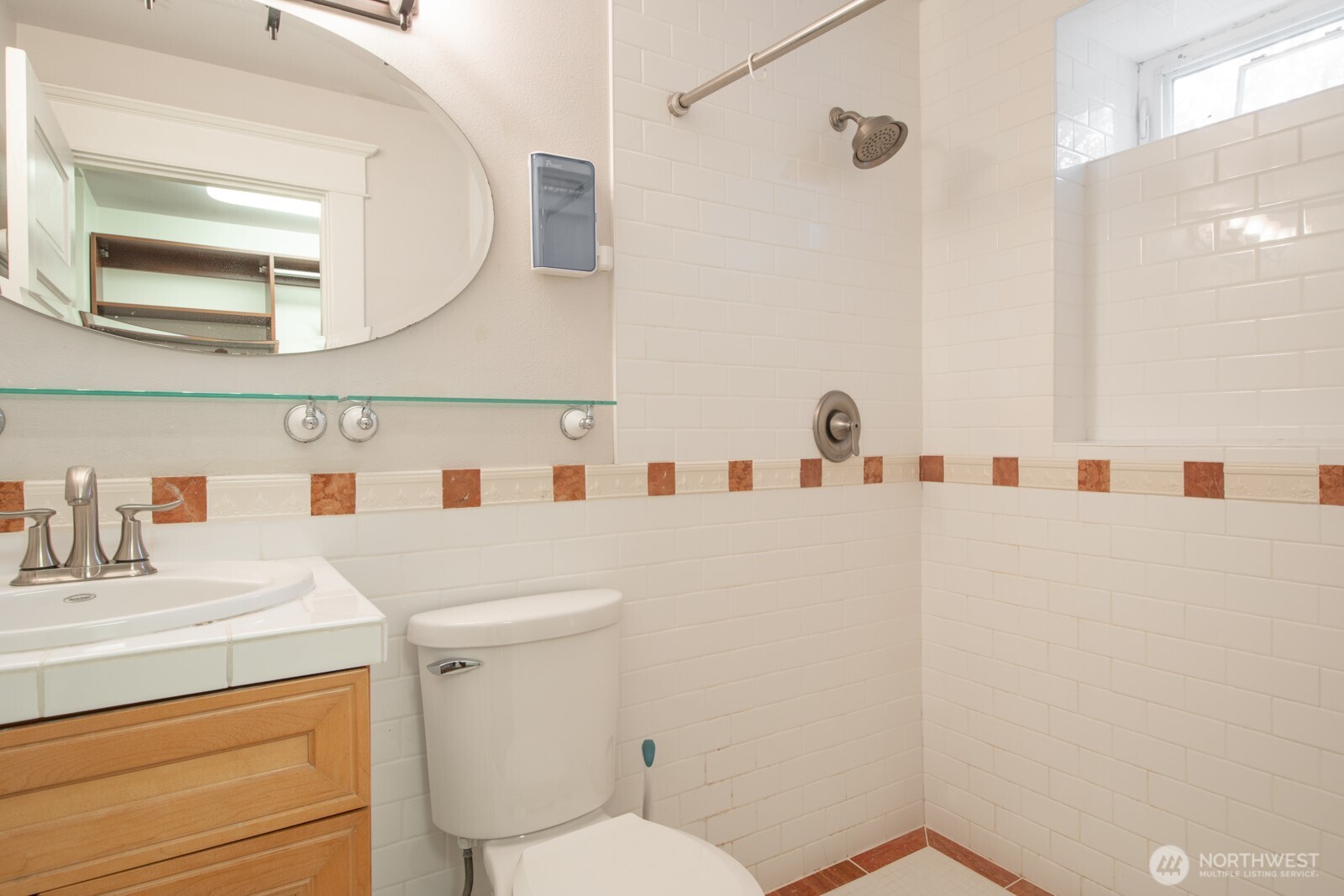 703 18th Avenue South Seattle, WA 98144 - Photo 18 of 36