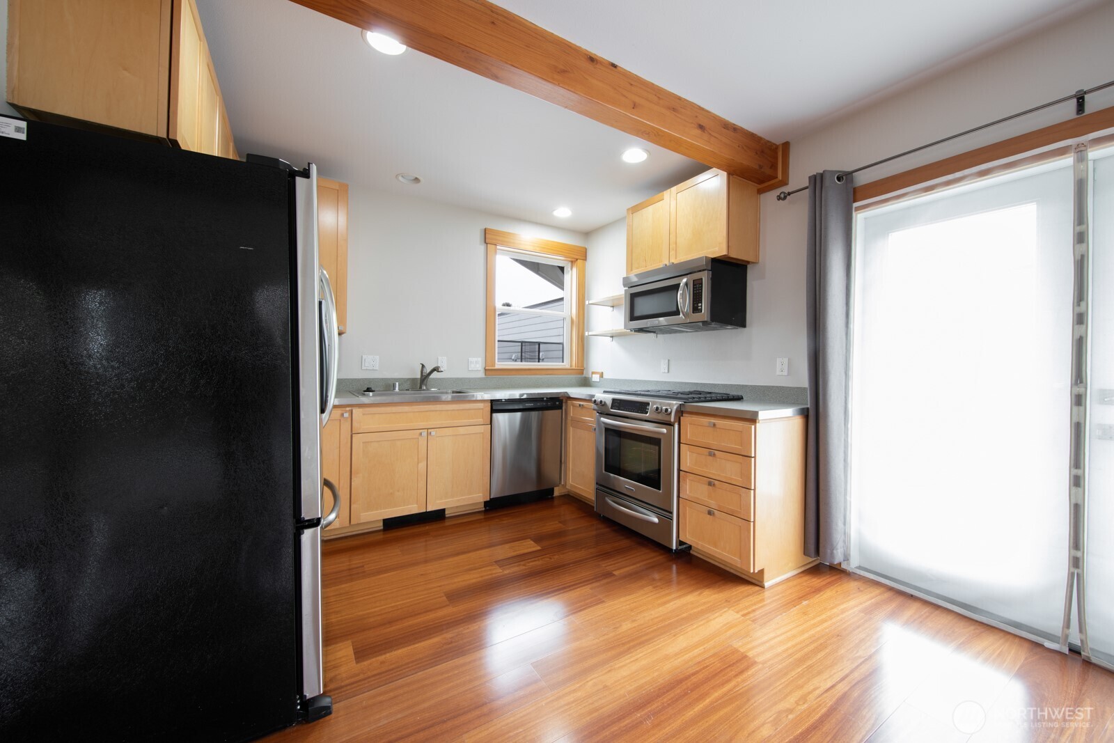 703 18th Avenue South Seattle, WA 98144 - Photo 27 of 36