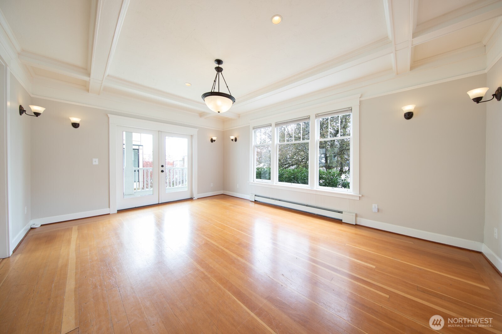 703 18th Avenue South Seattle, WA 98144 - Photo 7 of 36