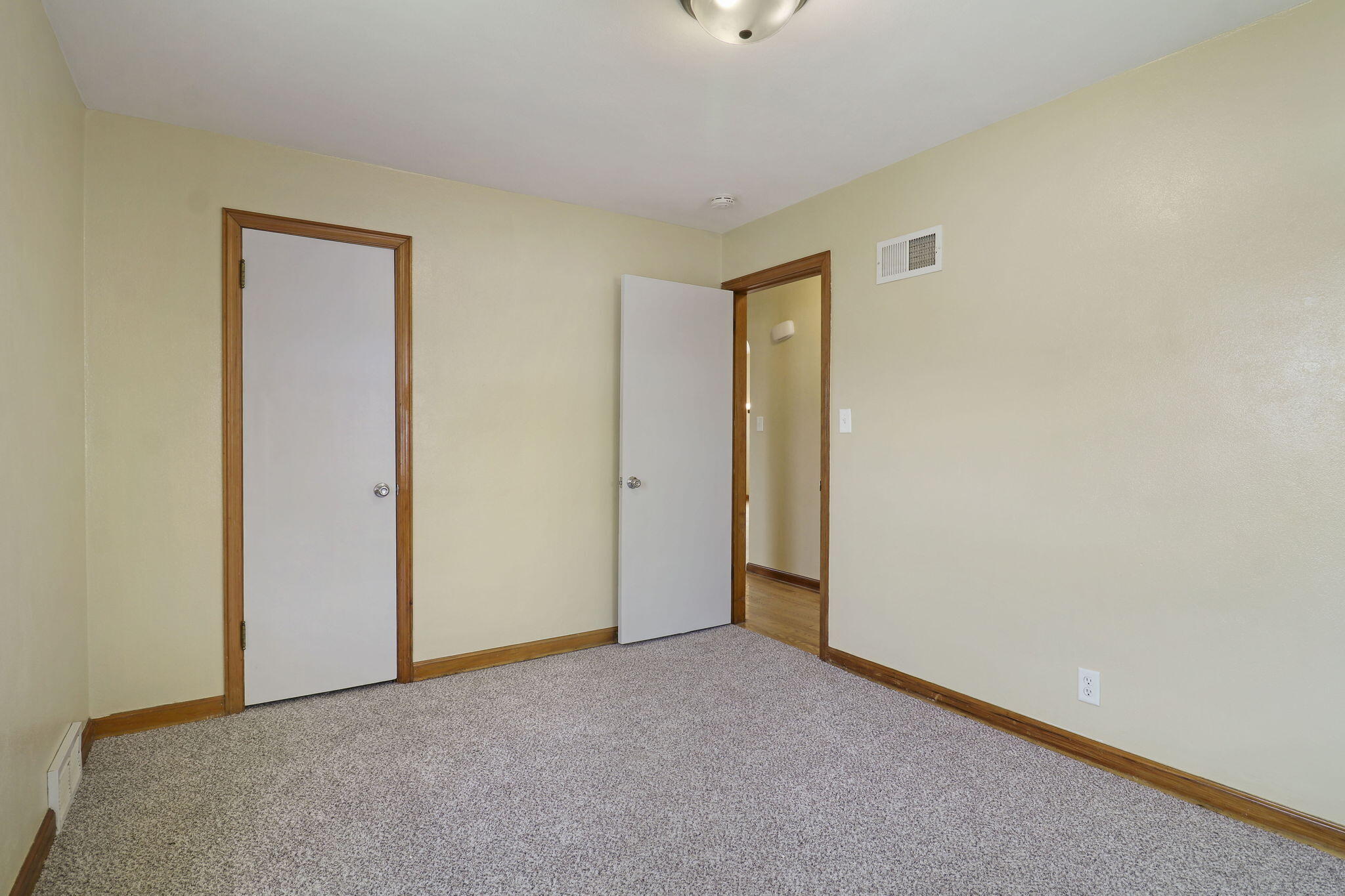 5237 35th Avenue Kenosha, WI 53144 - Photo 11 of 22 9-web-or-mls-5237 35th Ave, Kenosha, WI