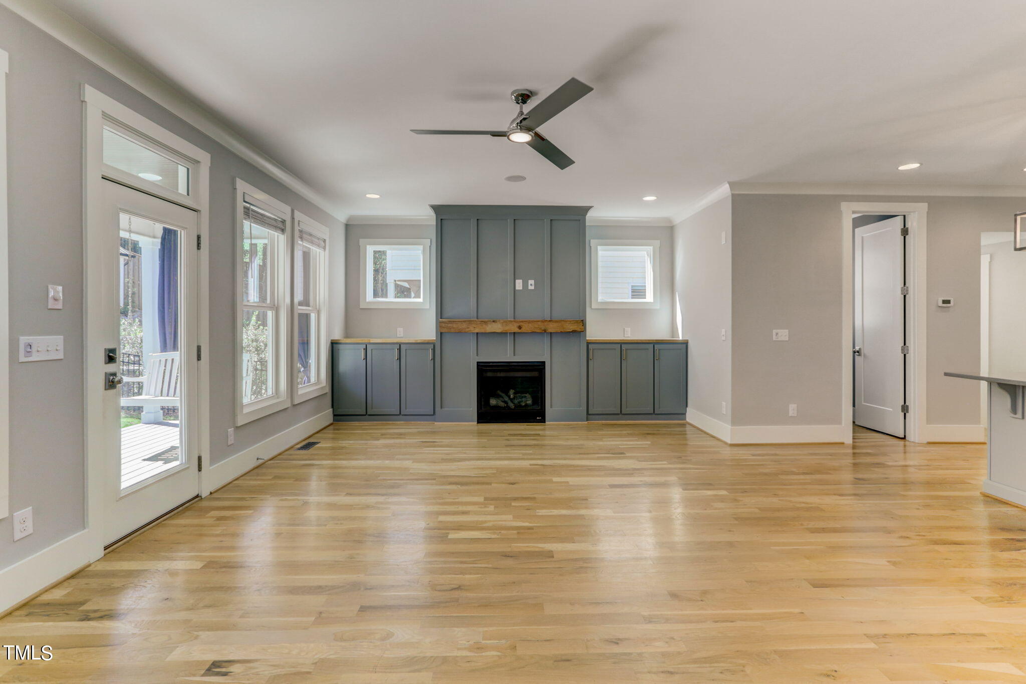 1422 1/2 Banbury Road Raleigh, NC 27607 - Photo 15 of 56 Living room (2)