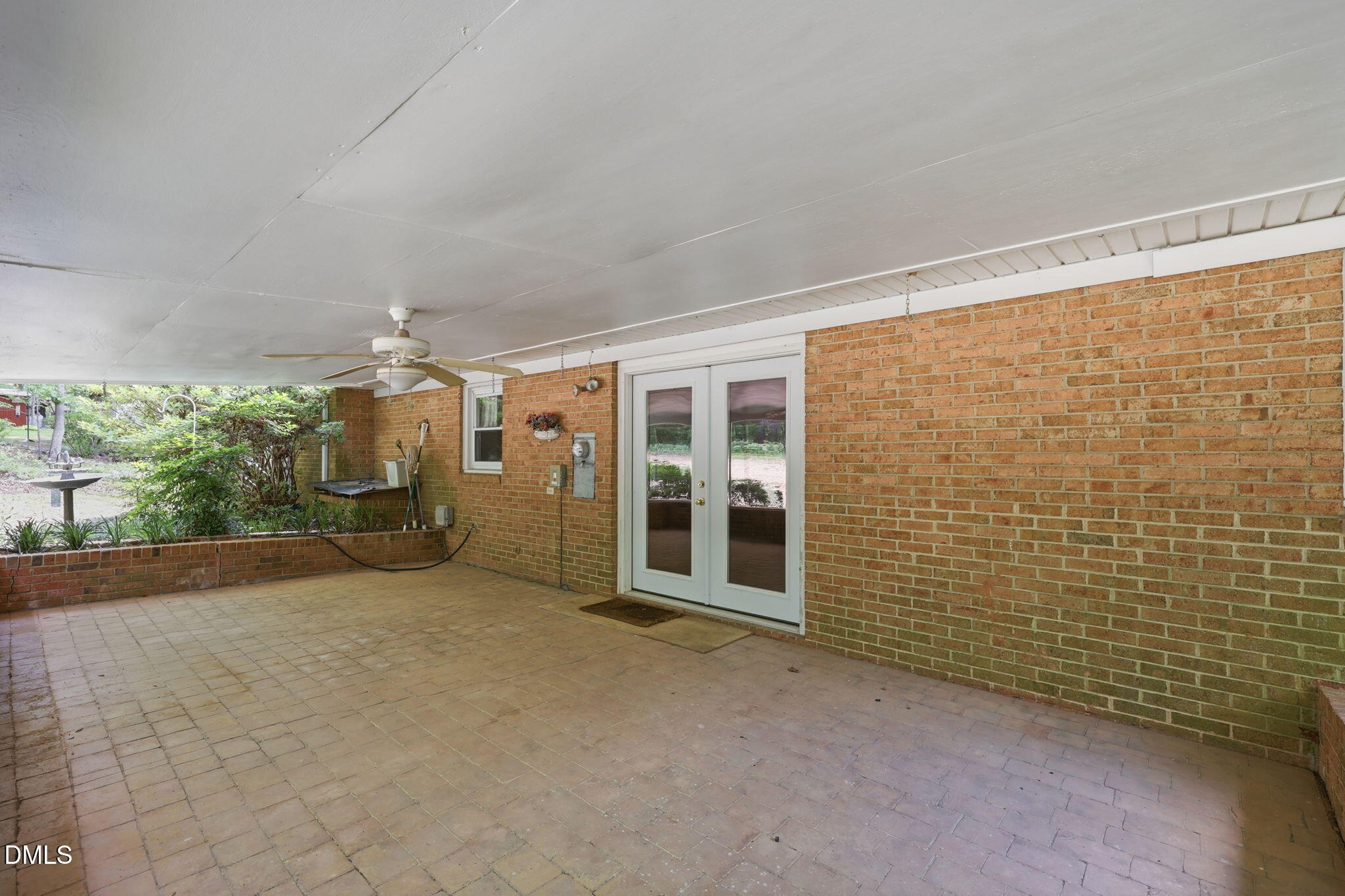 609 Canterbury Road Sanford, NC 27330 - Photo 36 of 38 24-web-or-mls-9L1A0612 F Ben Martin