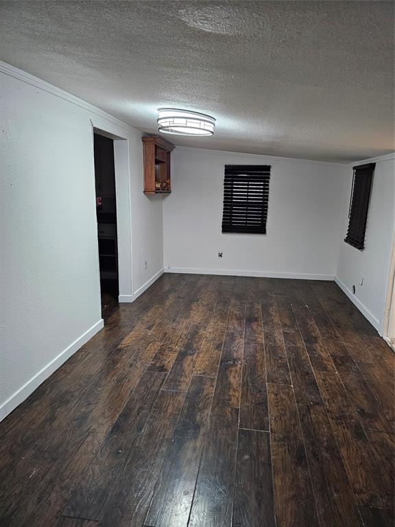 2100 Edna Avenue Waco, TX 76708 - Photo 5 of 8 a view of an empty room with walk in closet