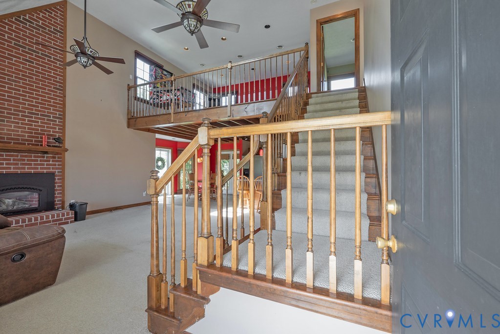 5146 Studley Road Mechanicsville, VA 23116 - Photo 21 of 50 a view of an entryway with a hallway