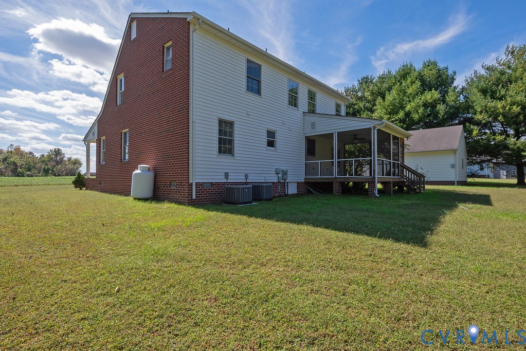 5146 Studley Road Mechanicsville, VA 23116 - Photo 40 of 50 a view of a house with backyard and garden