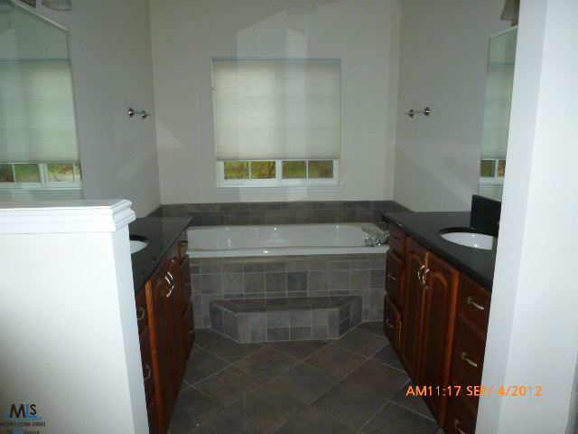 1715 Milverton Road Troy, MI 48083 - Photo 15 of 27 Master Bath