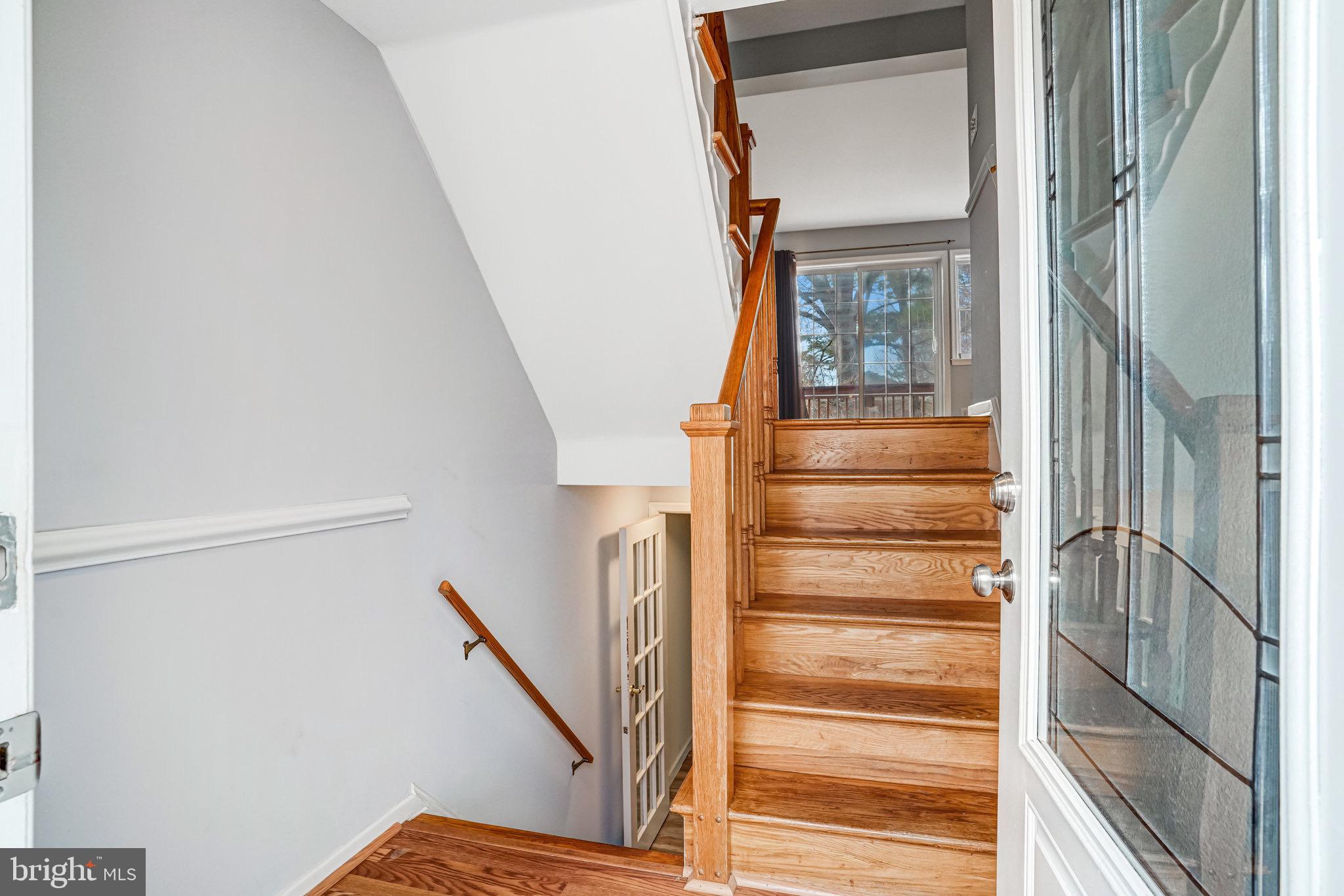 5472 Truxion Court Burke, VA 22015 - Photo 3 of 32