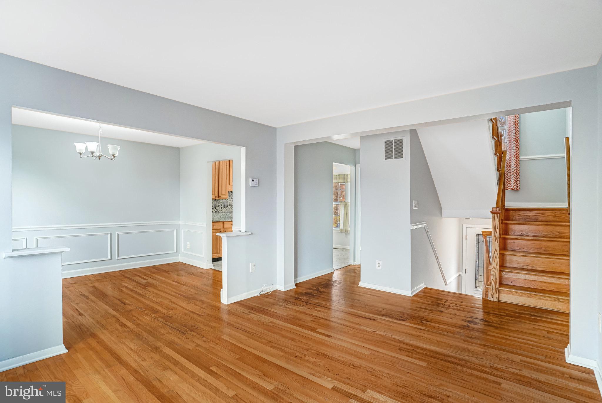 5472 Truxion Court Burke, VA 22015 - Photo 4 of 32