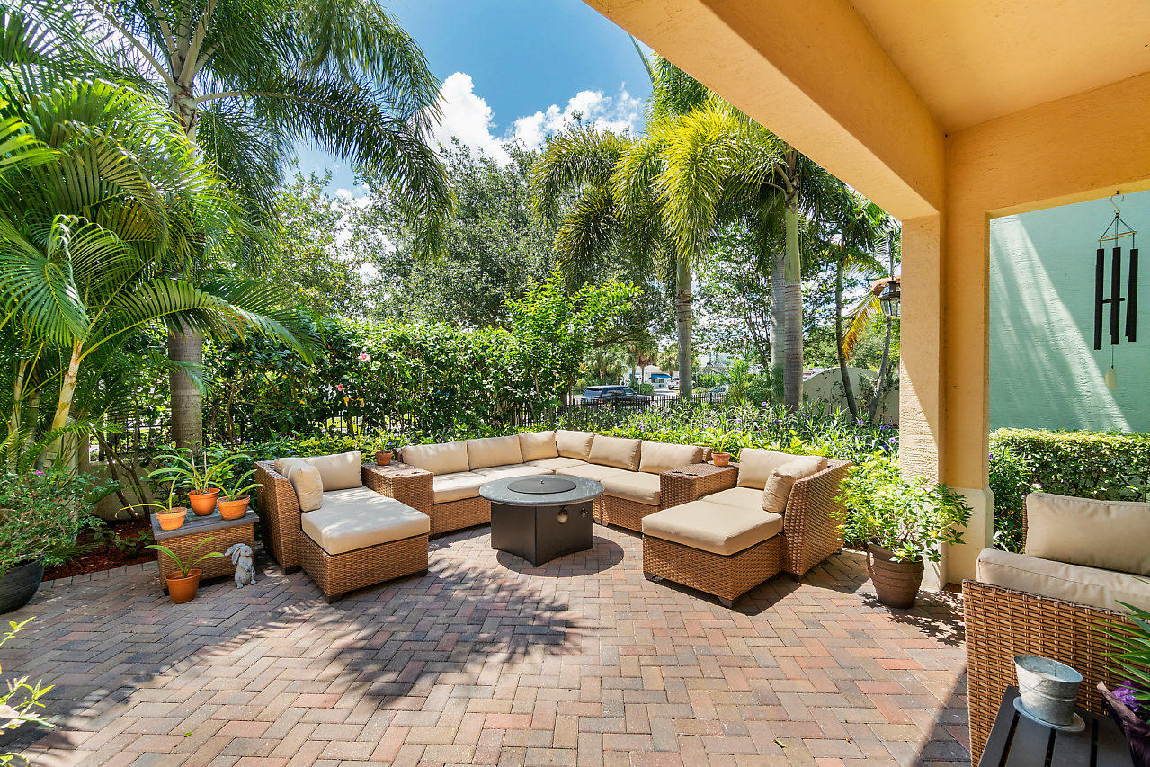 585 Northwest Dickens Court Boca Raton, FL 33432 - Photo 25 of 31 026-585NWDickensCt-BocaRaton-FL-small