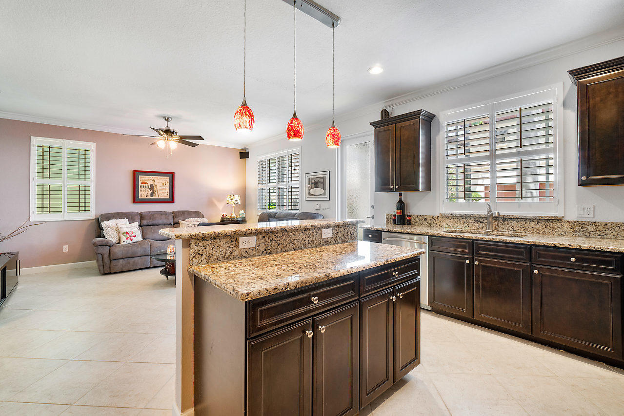 585 Northwest Dickens Court Boca Raton, FL 33432 - Photo 5 of 31 007-585NWDickensCt-BocaRaton-FL-small