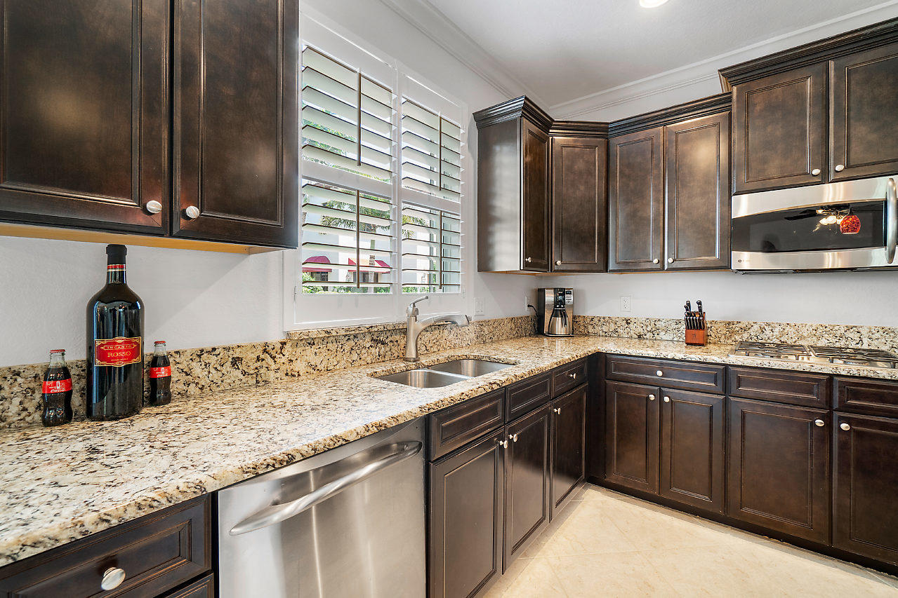 585 Northwest Dickens Court Boca Raton, FL 33432 - Photo 6 of 31 009-585NWDickensCt-BocaRaton-FL-small
