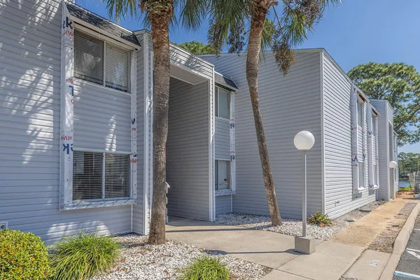 $1,650 | 101 Old Ferry Road, Unit 27B, Shalimar, FL 32579