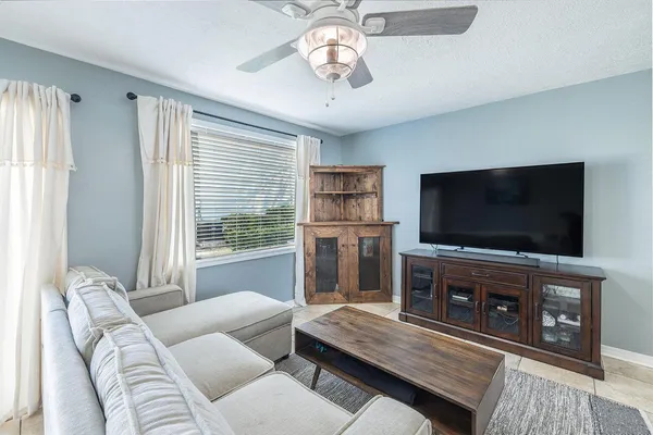 $1,650 | 101 Old Ferry Road, Unit 27B, Shalimar, FL 32579