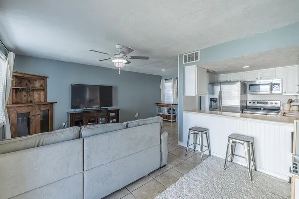 $1,650 | 101 Old Ferry Road, Unit 27B, Shalimar, FL 32579