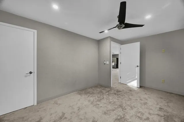 $2,000 | 6375 86th Lane, Vero Beach, FL 32967