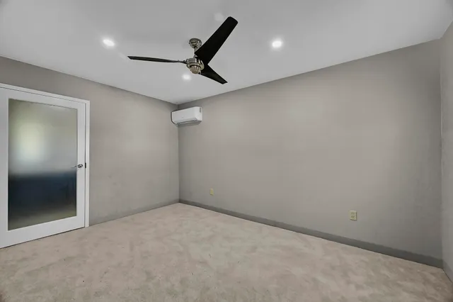 $2,000 | 6375 86th Lane, Vero Beach, FL 32967