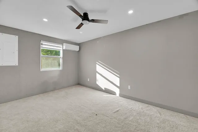 $2,000 | 6375 86th Lane, Vero Beach, FL 32967