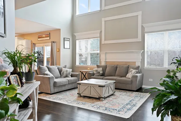 $900,000 | 25947 Campbell Lane, Plainfield, IL 60585