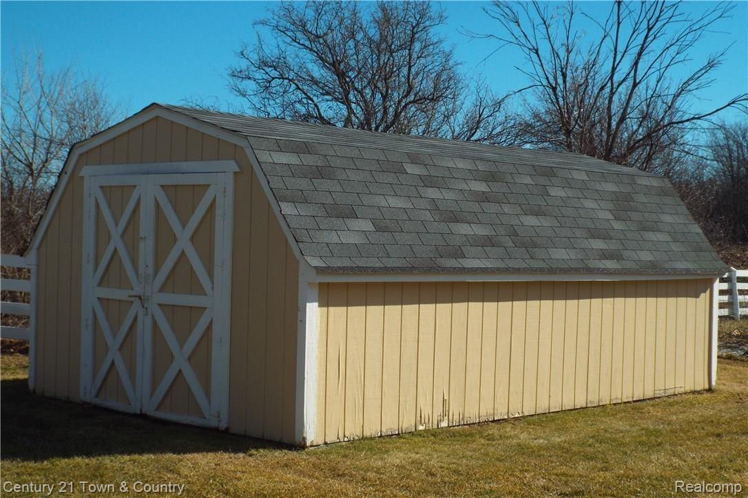 6384 Perry Road Grand Blanc, MI 48439 - Photo 72 of 77 New roof on shed.