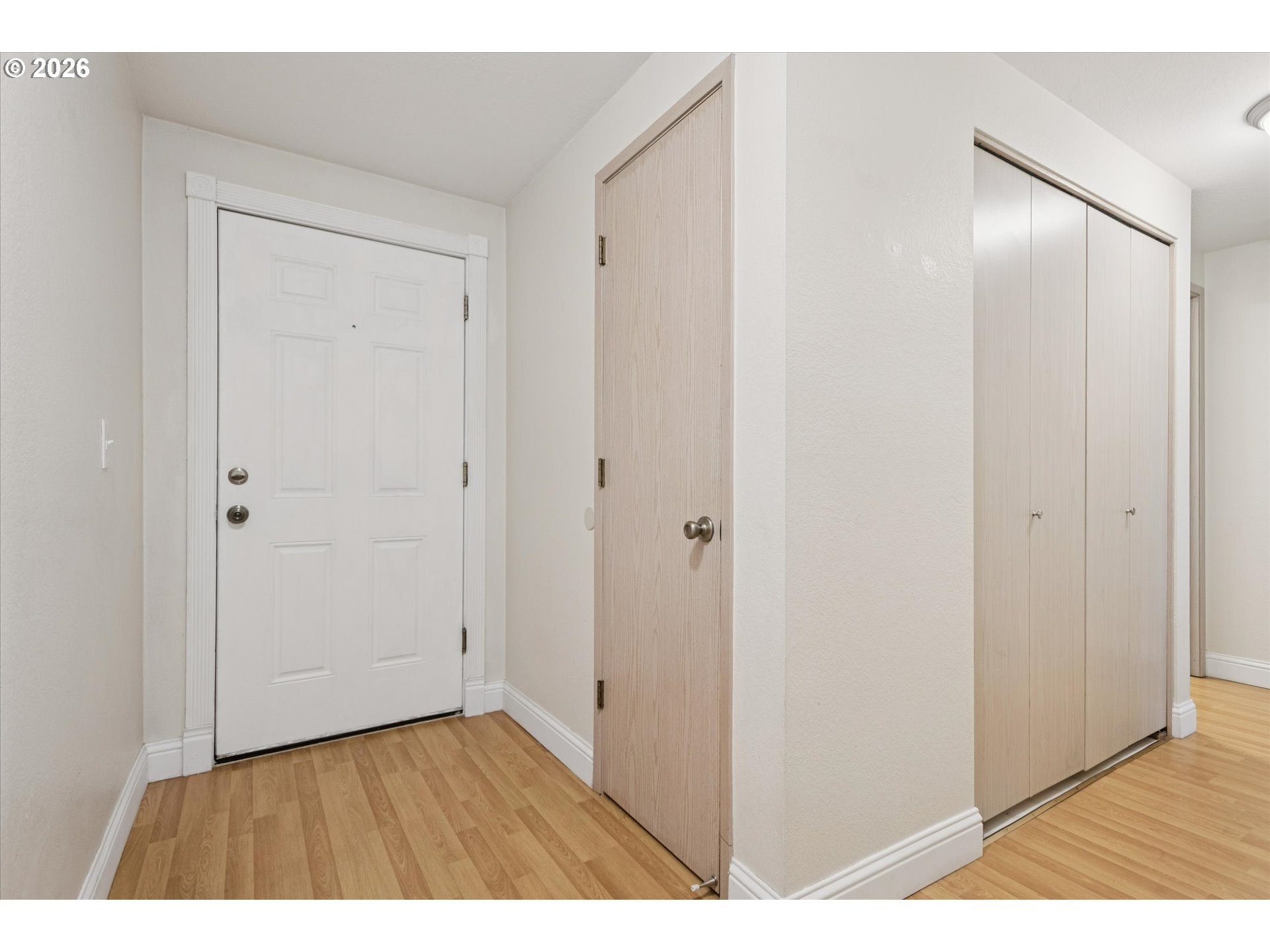 17618 Northwest Springville Road, Unit A8 Portland, OR 97229 - Photo 4 of 37 Entrance/Foyer