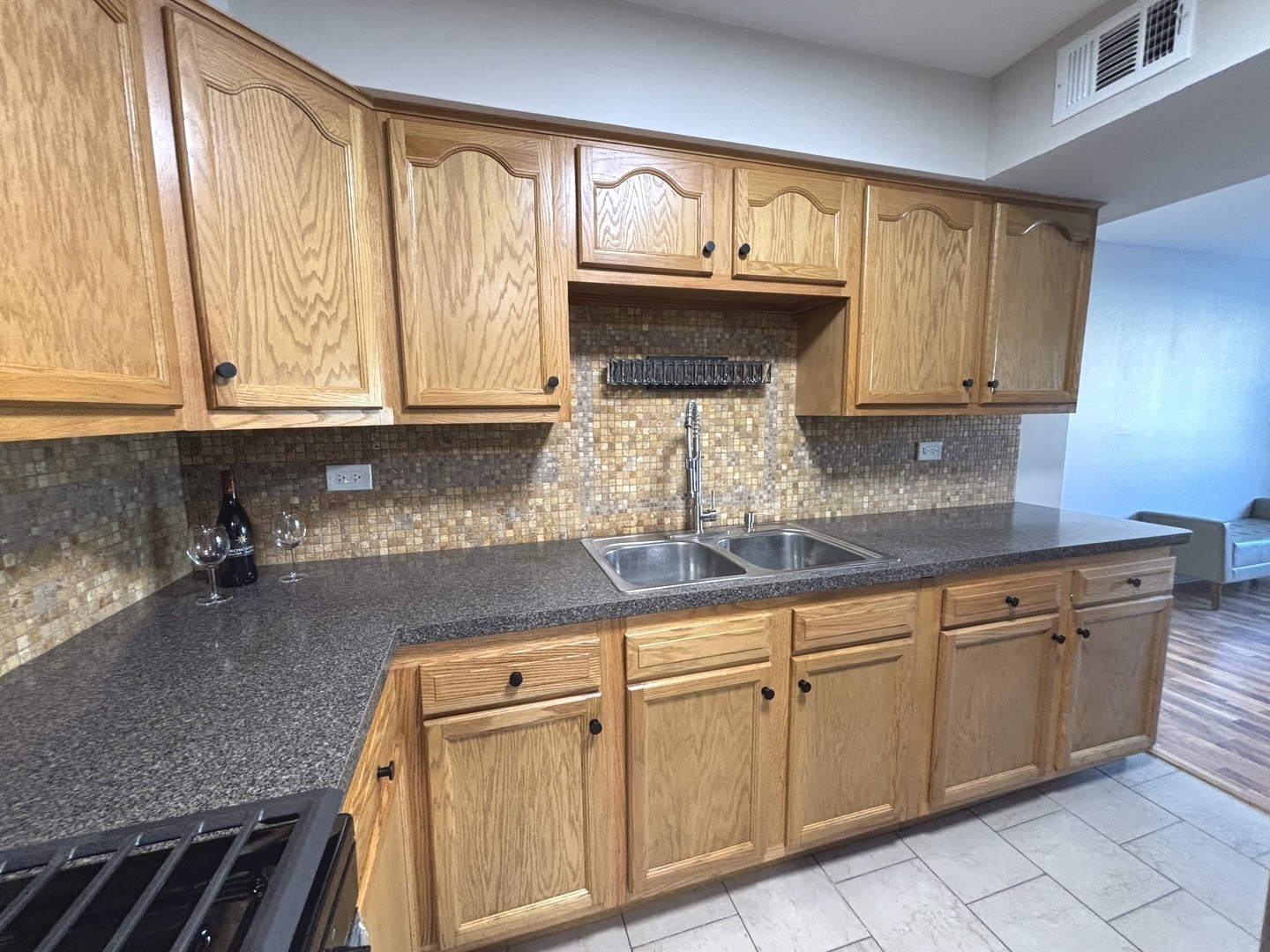 10437 Natoma Avenue, Unit 4 Chicago Ridge, IL 60415 - Photo 5 of 14 Gallery Image 5