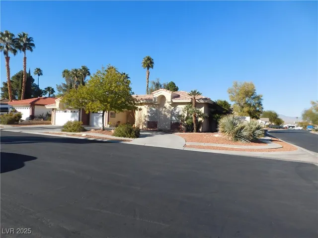 $650,000 | 7504 Dry Pines Circle, Las Vegas, NV 89129