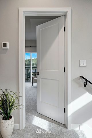 $999,990 | 1064 Collier Place Southwest, Issaquah, WA 98027