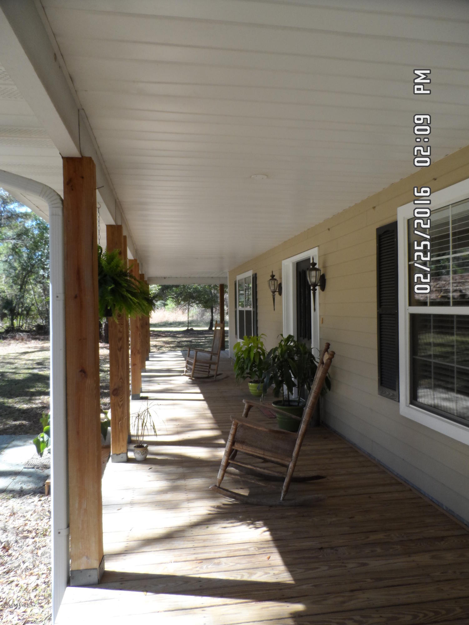 596 Stokes Landing Road Palatka, FL 32177 - Photo 5 of 67 VastFrontPorch1