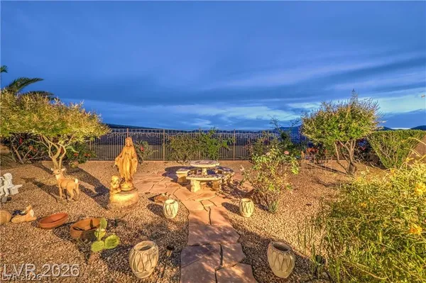$815,000 | 2385 Luberon Drive, Henderson, NV 89044