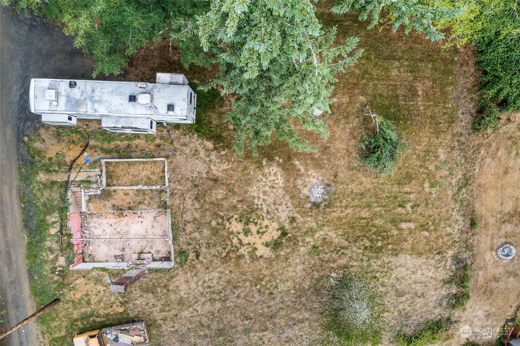 1922 Stuart Street Raymond, WA 98577 - Photo 5 of 13 Gallery Image 5