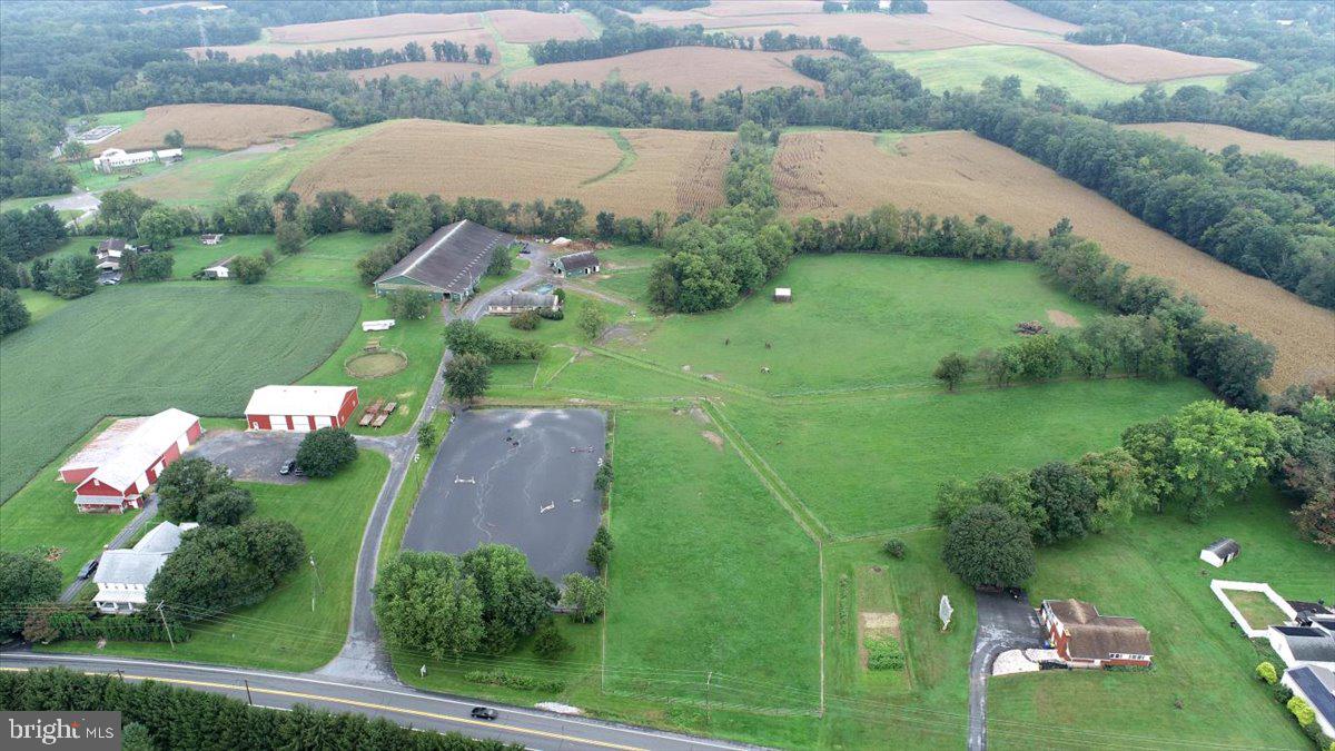 1299 Laudermilch Road Palmyra, PA 17078 - Photo 2 of 46 Gallery Image 2