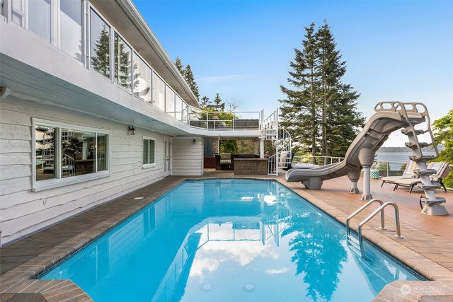a view of a house with sitting area