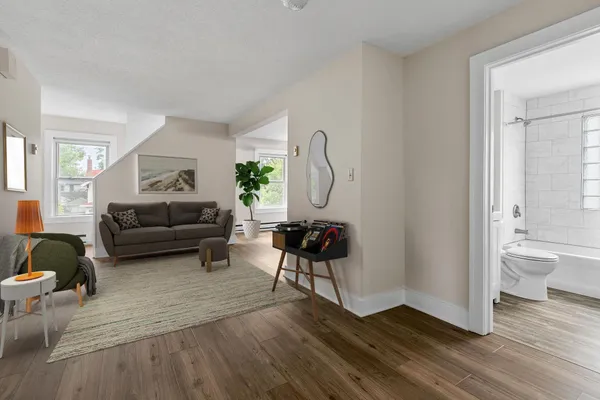 $1,800 | 2610 Dupont Avenue South, Unit 2, Minneapolis, MN 55408