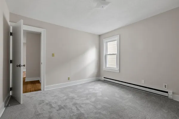 $1,800 | 2610 Dupont Avenue South, Unit 2, Minneapolis, MN 55408