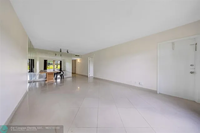 a view of livingroom with furniture