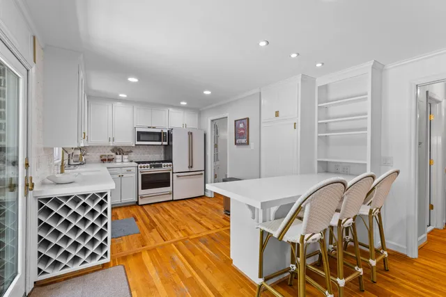 $8,000 | 146 Broad Street, Unit B, Charleston, SC 29401