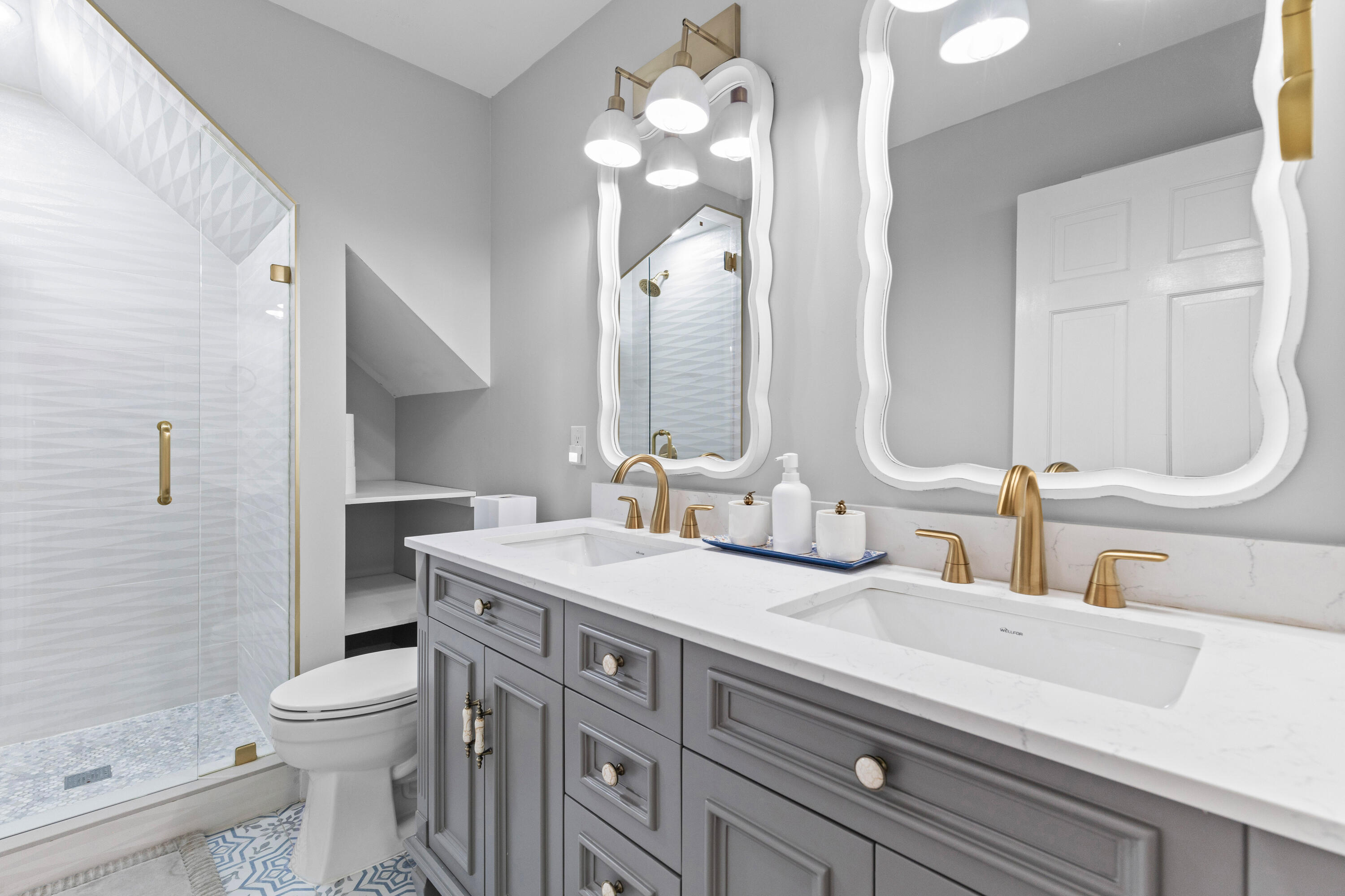 146 Broad Street, Unit B Charleston, SC 29401 - Photo 31 of 40 1G1A3405